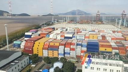 小拖輪“拖動”世界大港新突破 寧波舟山港“一港兩拖”歷史終結